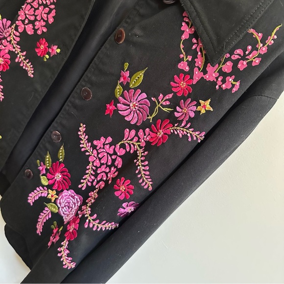 Vintage Black Floral Embroidered and Beaded Jacket - Picture 4 of 6